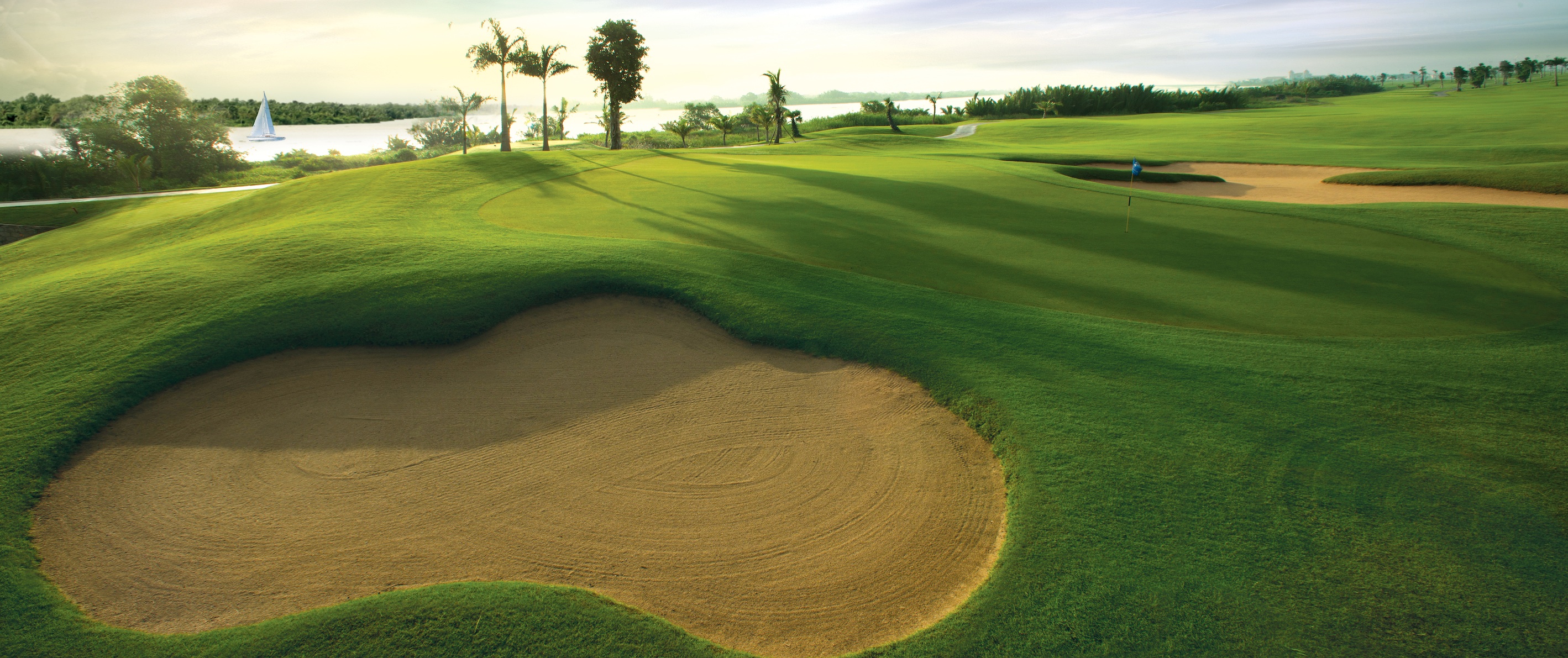 Emerald Country Club (